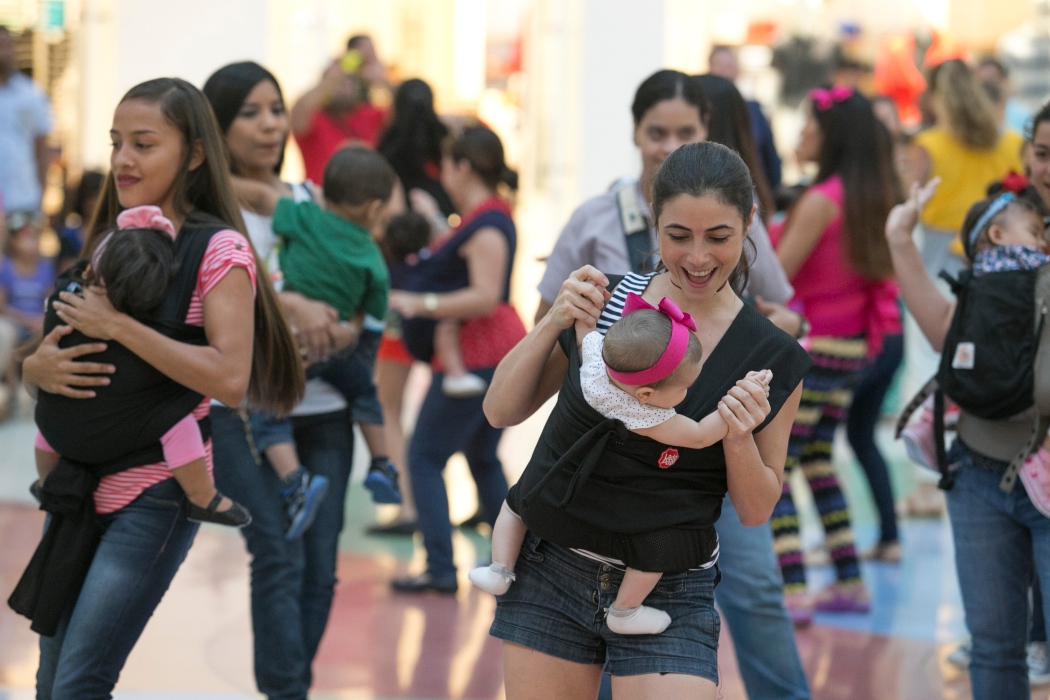 Bailar porteando para recuperar el estado físico